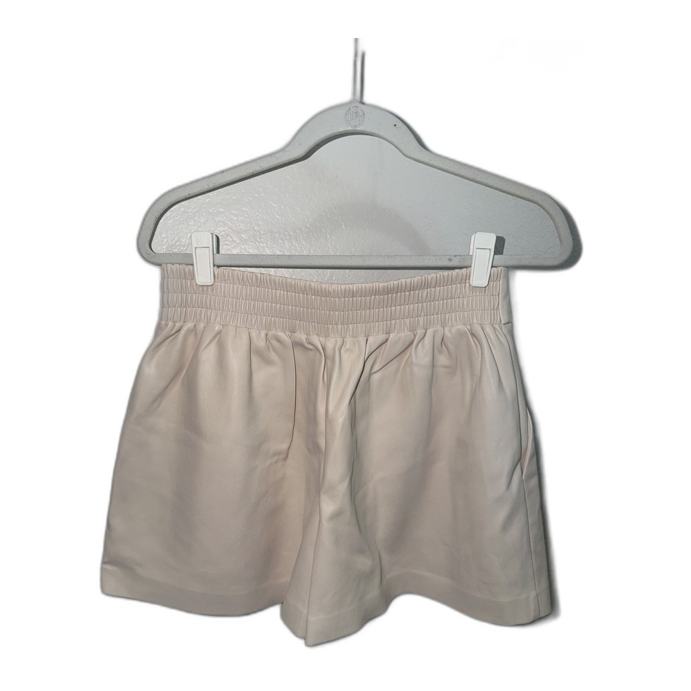 Susana Monaco Faux Leather Pleated Shorts Womens M Cream Ivory Smocked Waist - Picture 3 of 5